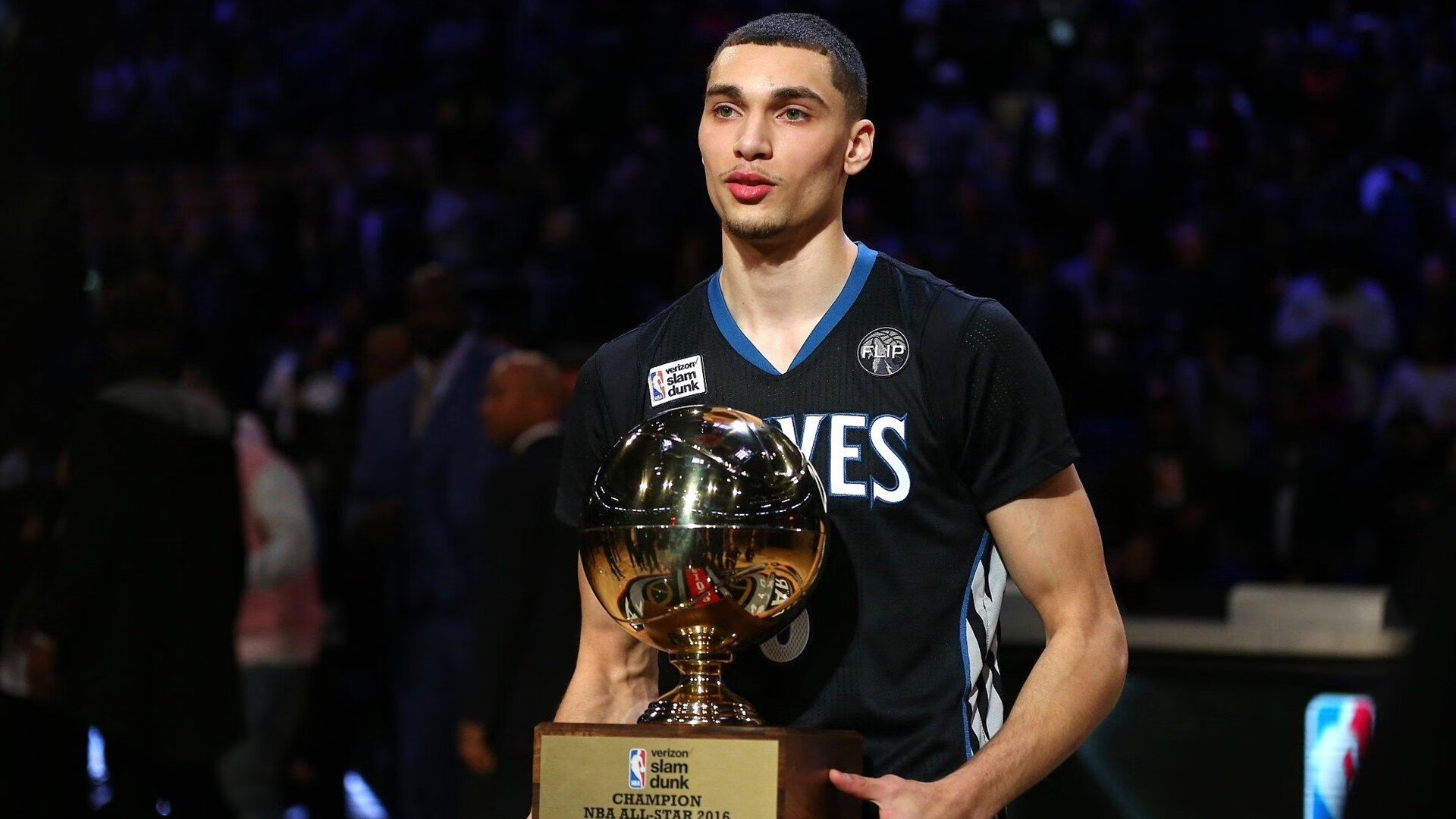 足球纪元，竞技场中心的引力场