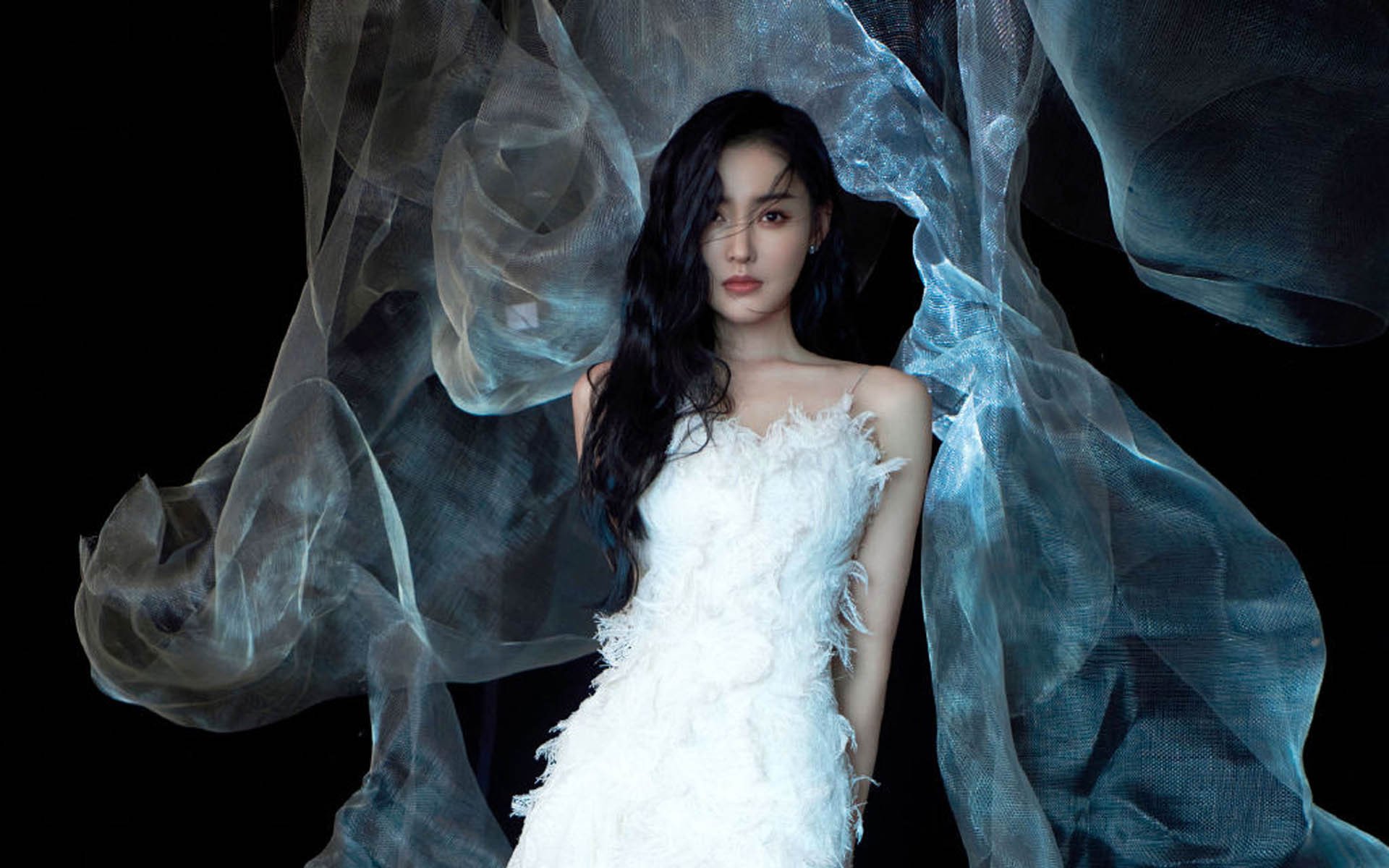 绿茵烽火与天山雪豹，当欧冠决赛的战术博弈照亮新疆队压制雄鹿的跨界启示